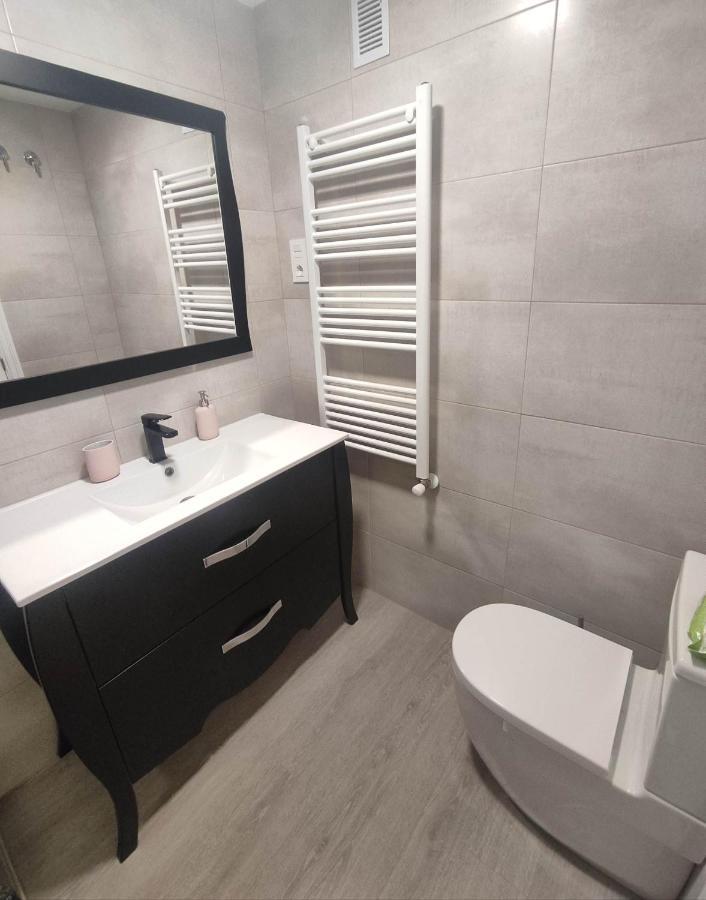 Precioso Apartamento Con Terraza, Pistas De Padel Y Piscinas Apartment Castro Urdiales Luaran gambar