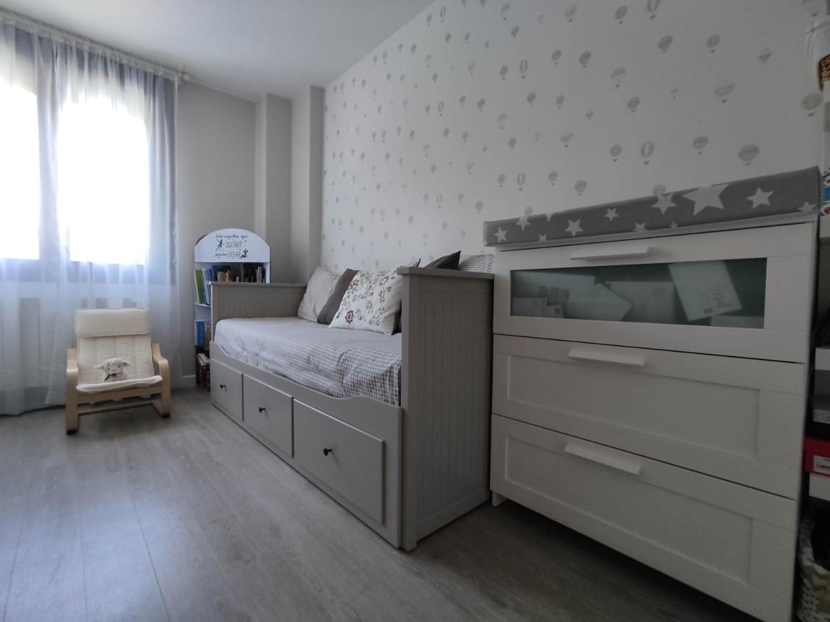 Precioso Apartamento Con Terraza, Pistas De Padel Y Piscinas Apartment Castro Urdiales Luaran gambar